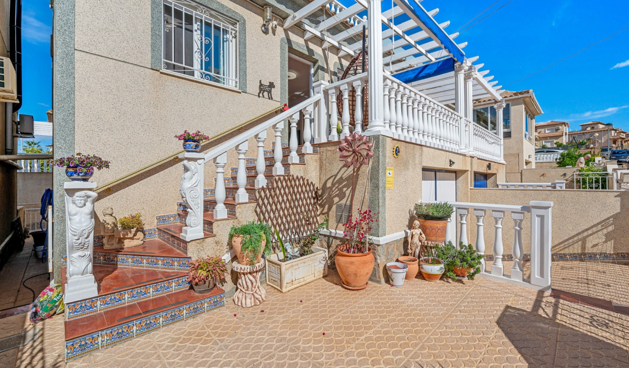 Reventa - Villa independiente - San Miguel de Salinas