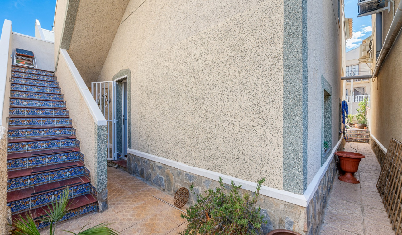 Reventa - Villa independiente - San Miguel de Salinas