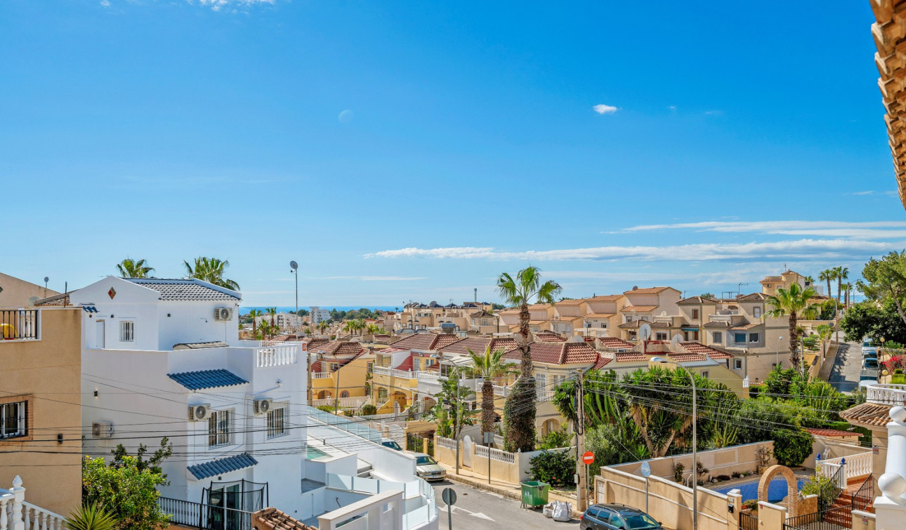 Reventa - Villa independiente - San Miguel de Salinas