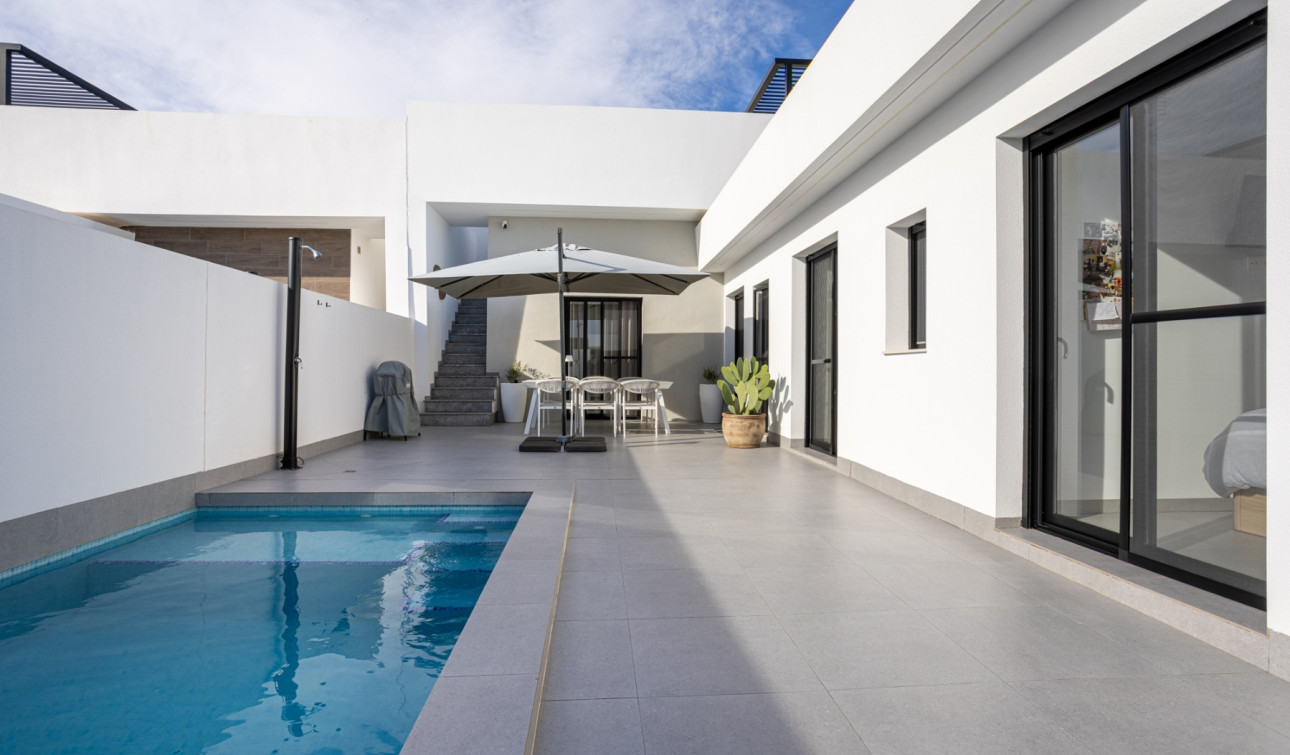 Reventa - Villa independiente - Torre Pacheco - Roldán