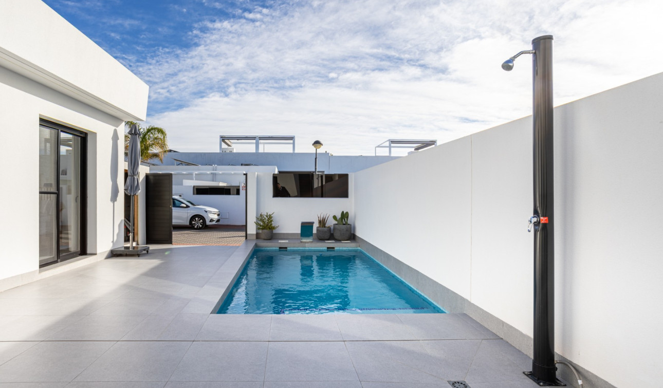 Reventa - Villa independiente - Torre Pacheco - Roldán