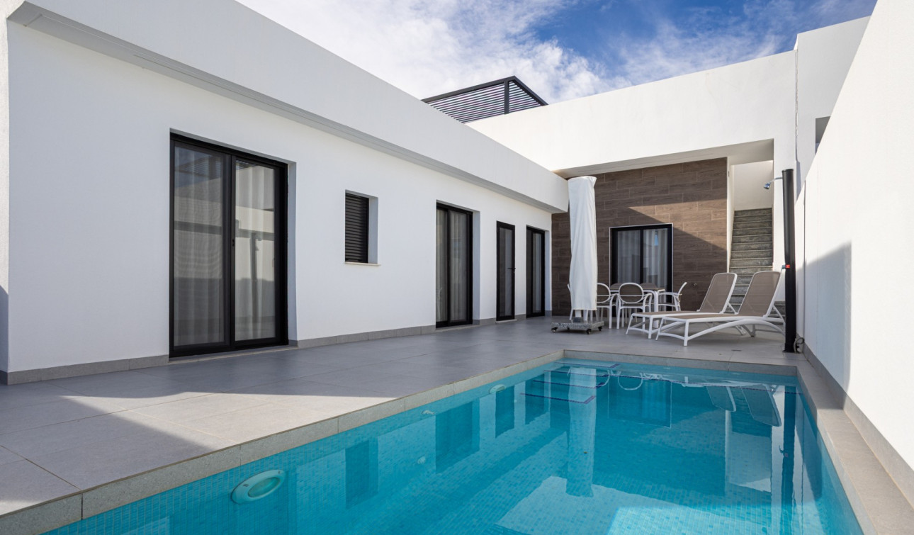 Reventa - Villa independiente - Torre Pacheco - Roldán