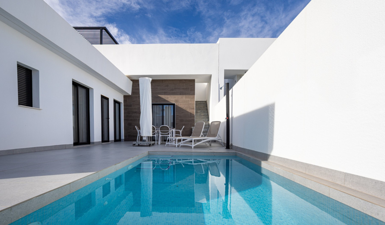 Reventa - Villa independiente - Torre Pacheco - Roldán