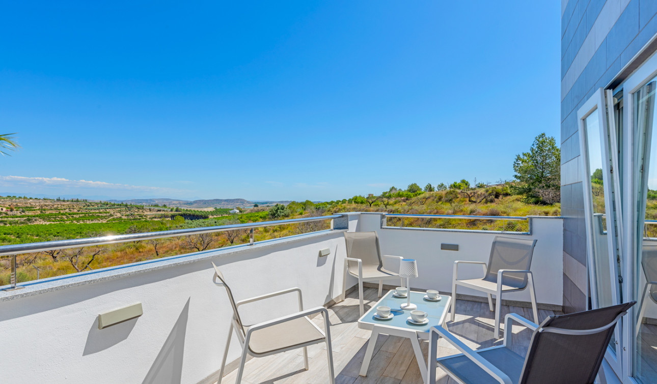 Reventa - Villa independiente - Torremendo