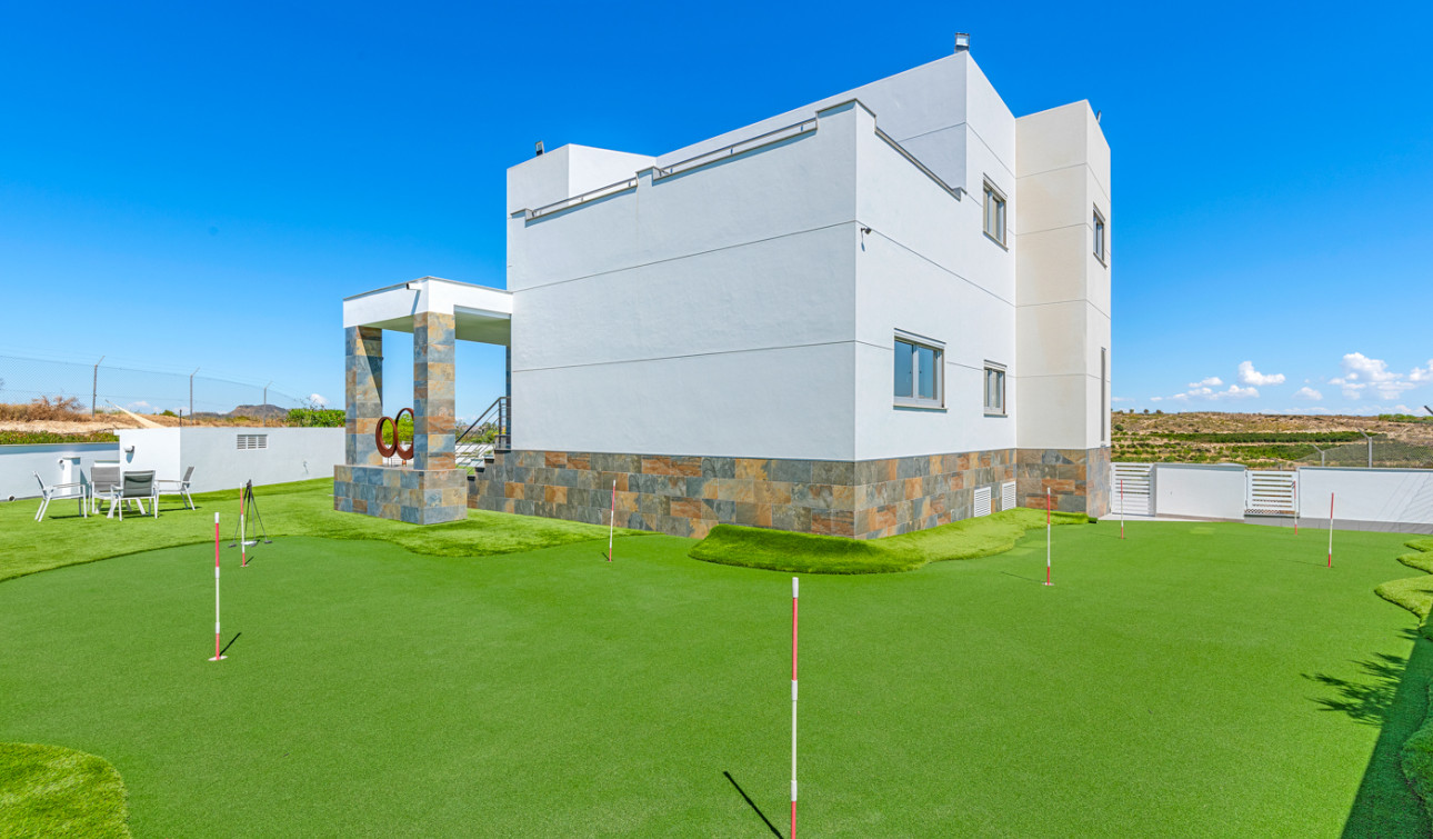 Reventa - Villa independiente - Torremendo