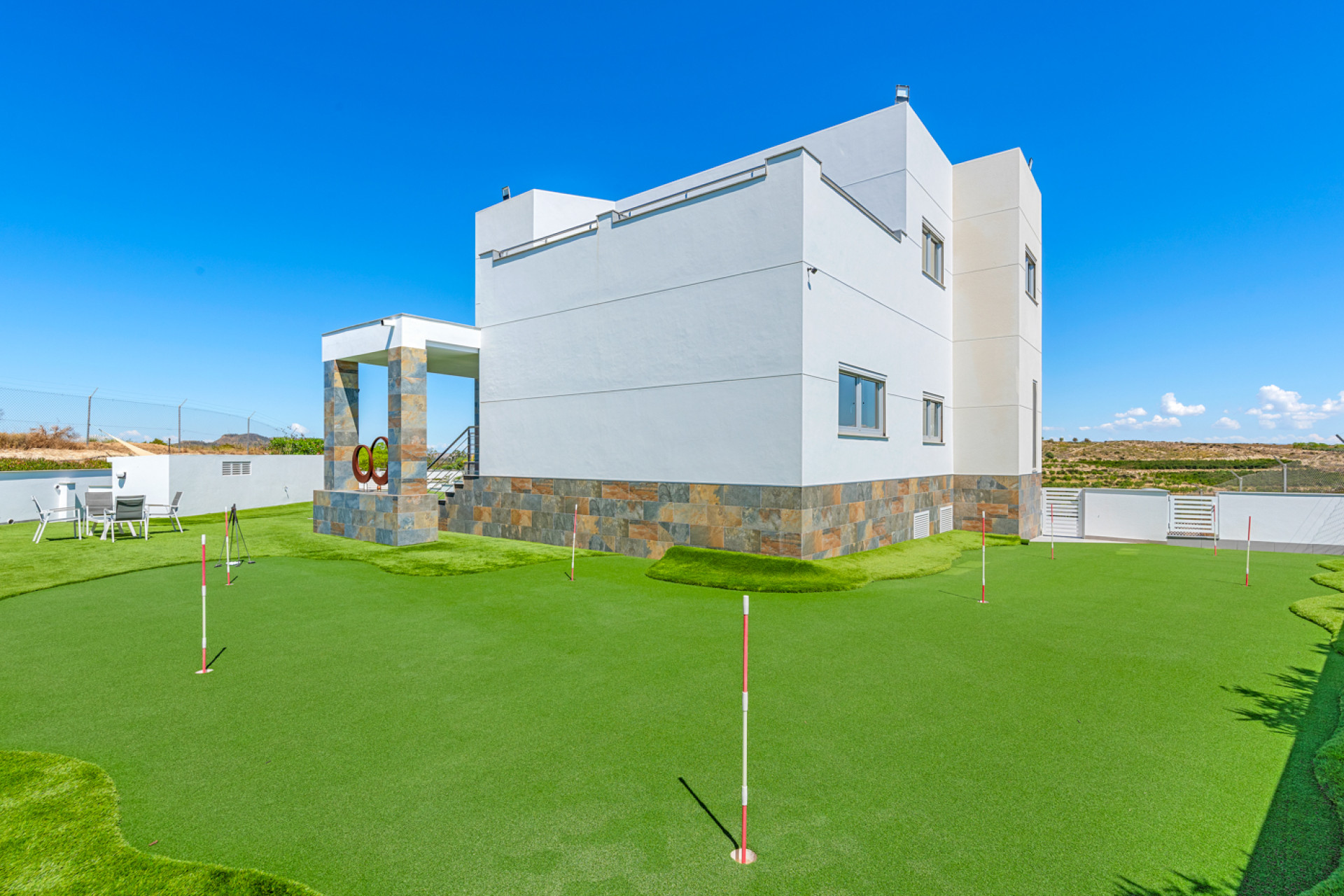 Reventa - Villa independiente - Torremendo