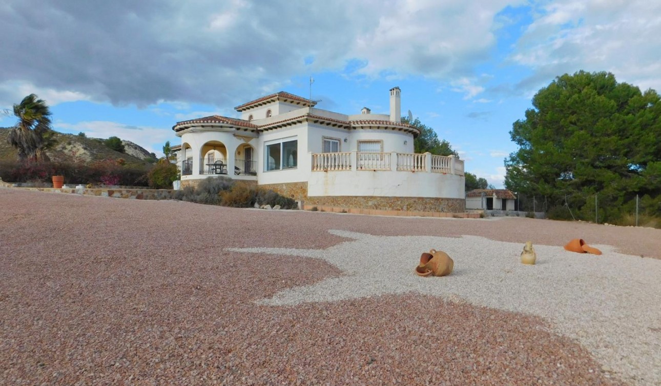 Reventa - Villa independiente - Torremendo