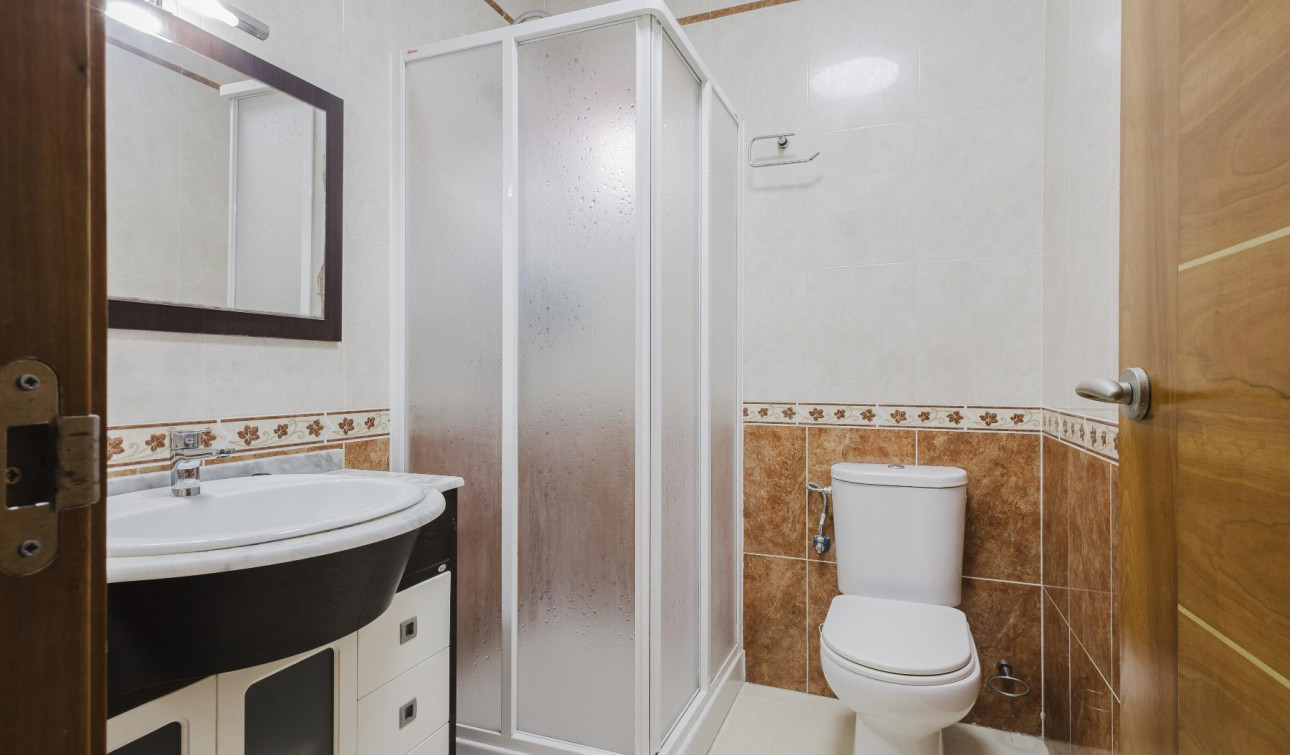 Reventa - Villa independiente - Torrevieja - Aguas Nuevas