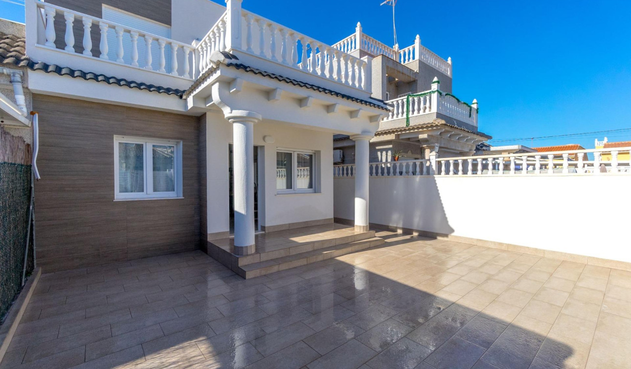 Reventa - Villa independiente - Torrevieja - El chaparral