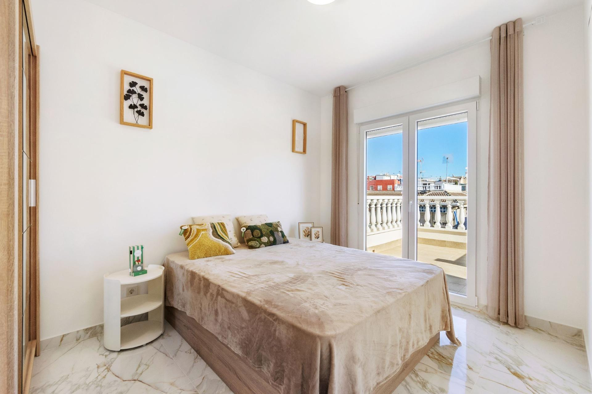 Reventa - Villa independiente - Torrevieja - El chaparral