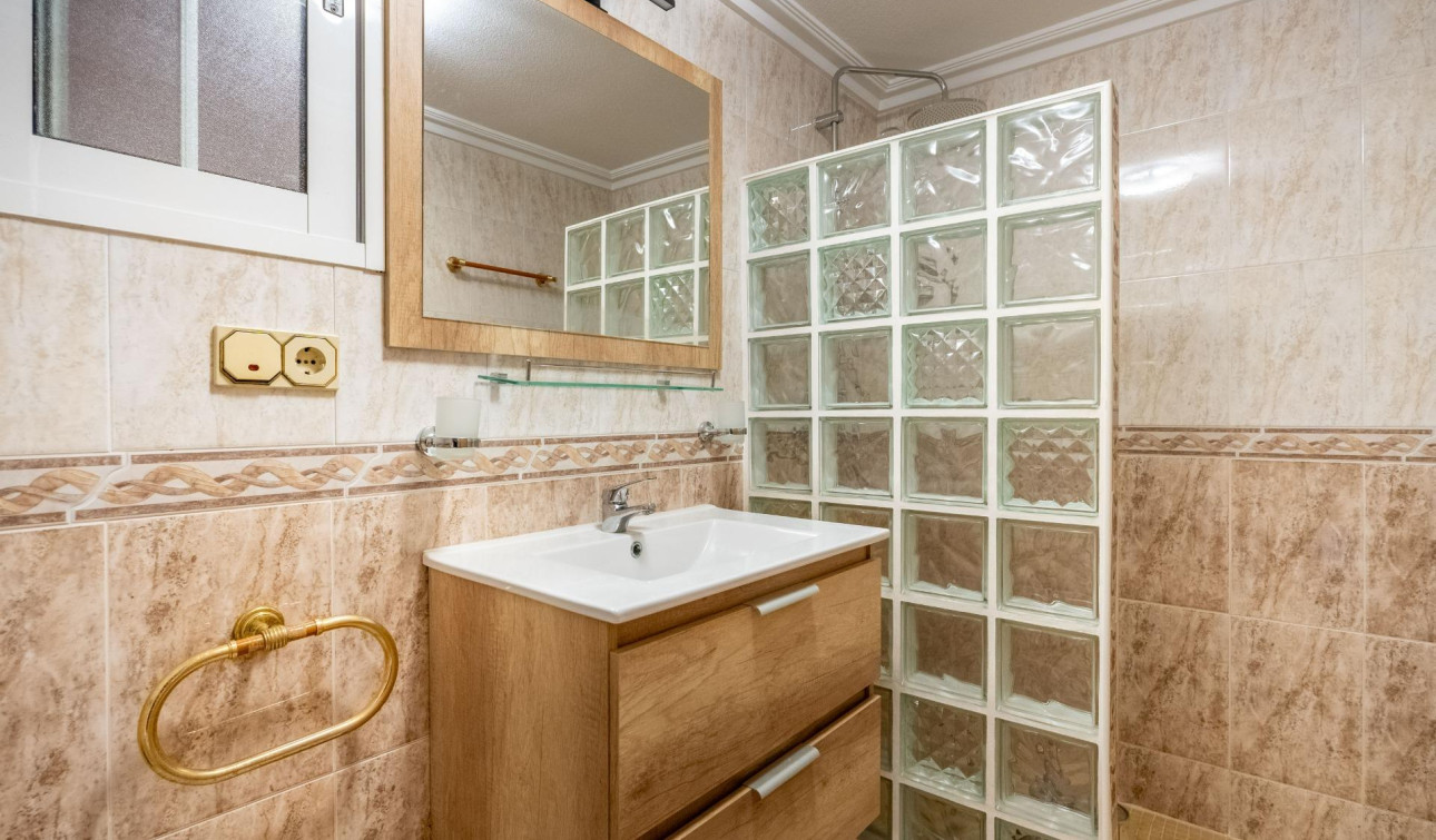 Reventa - Villa independiente - Torrevieja - El chaparral