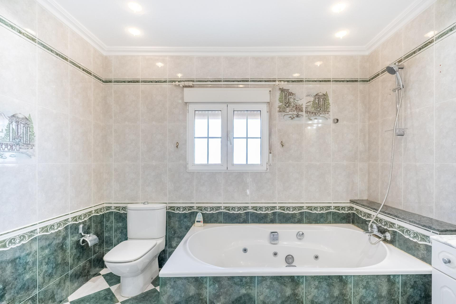 Reventa - Villa independiente - Torrevieja - El chaparral