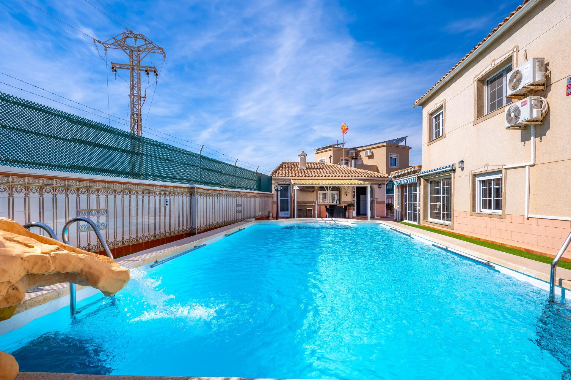 Reventa - Villa independiente - Torrevieja - El chaparral