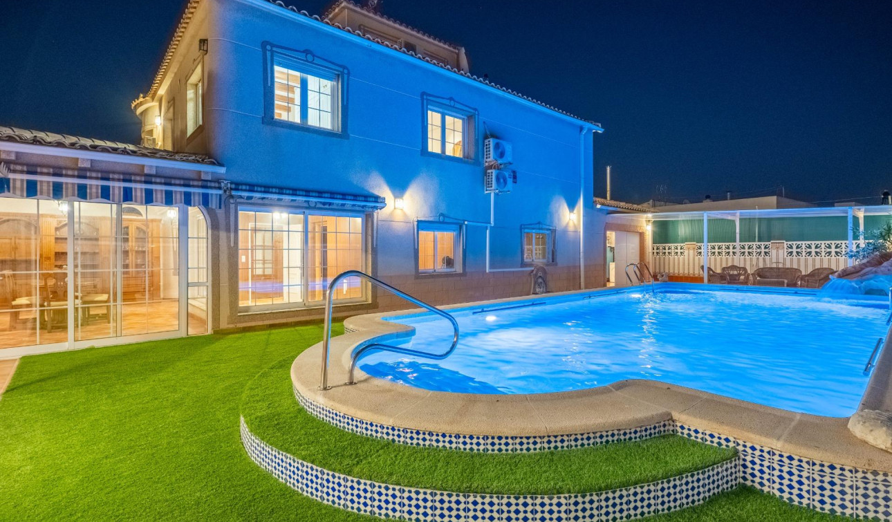 Reventa - Villa independiente - Torrevieja - El chaparral
