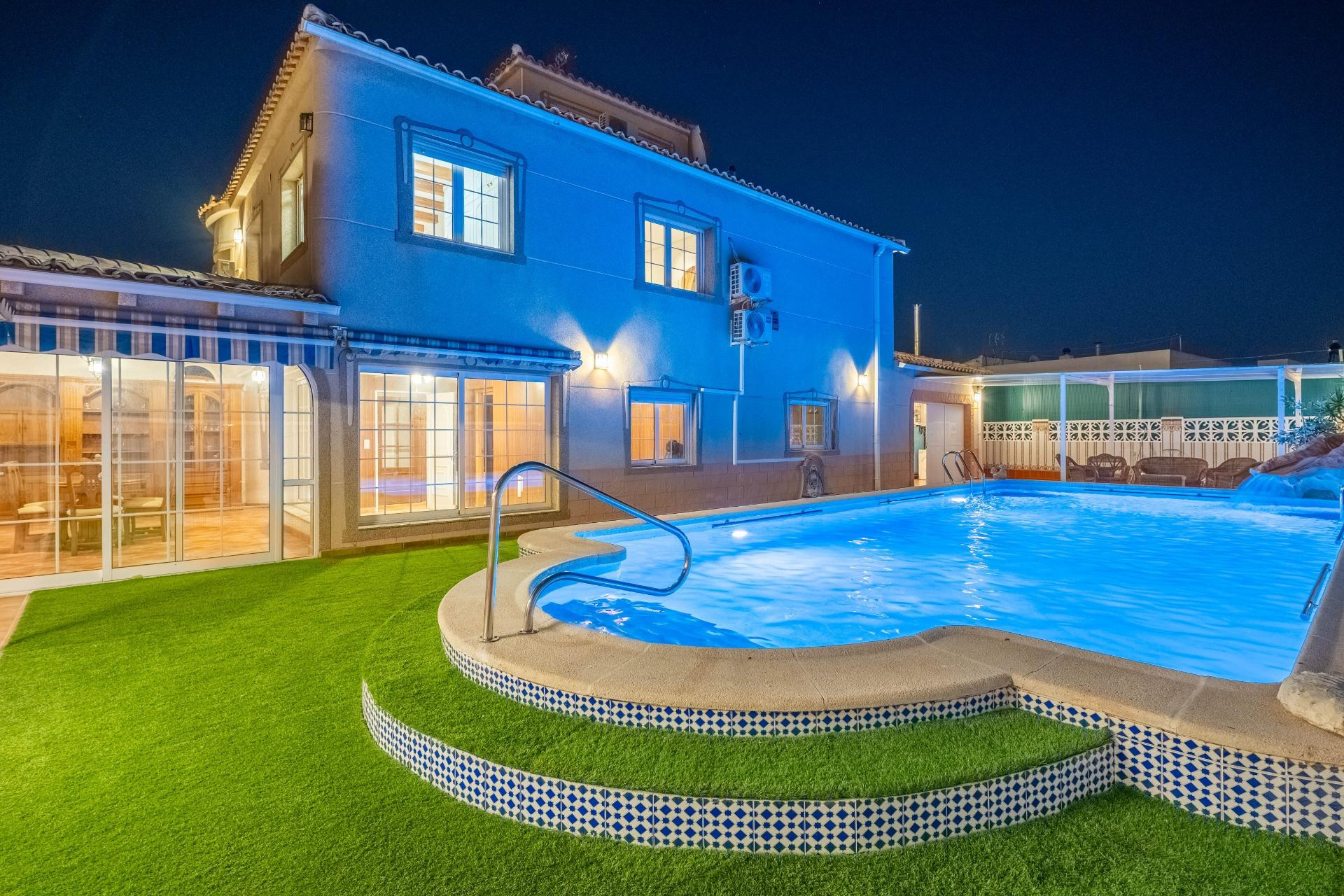 Reventa - Villa independiente - Torrevieja - El chaparral