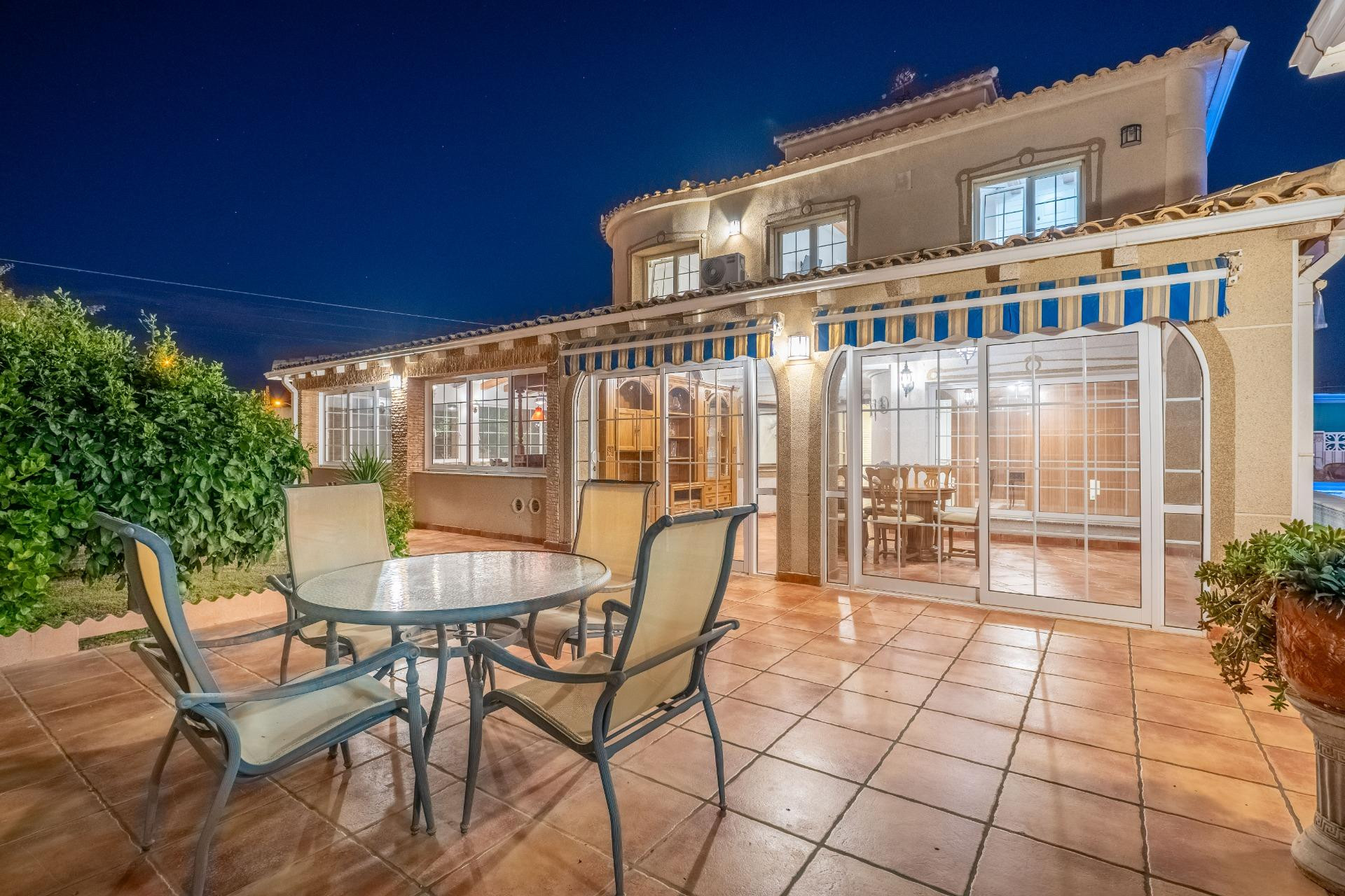 Reventa - Villa independiente - Torrevieja - El chaparral