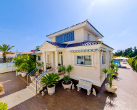 Reventa - Villa independiente - Torrevieja - La Mata