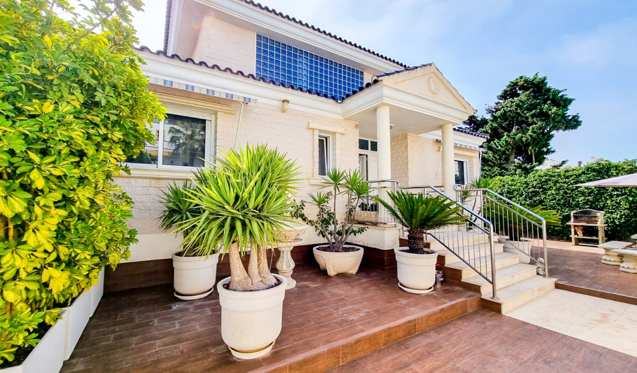 Reventa - Villa independiente - Torrevieja - La Mata