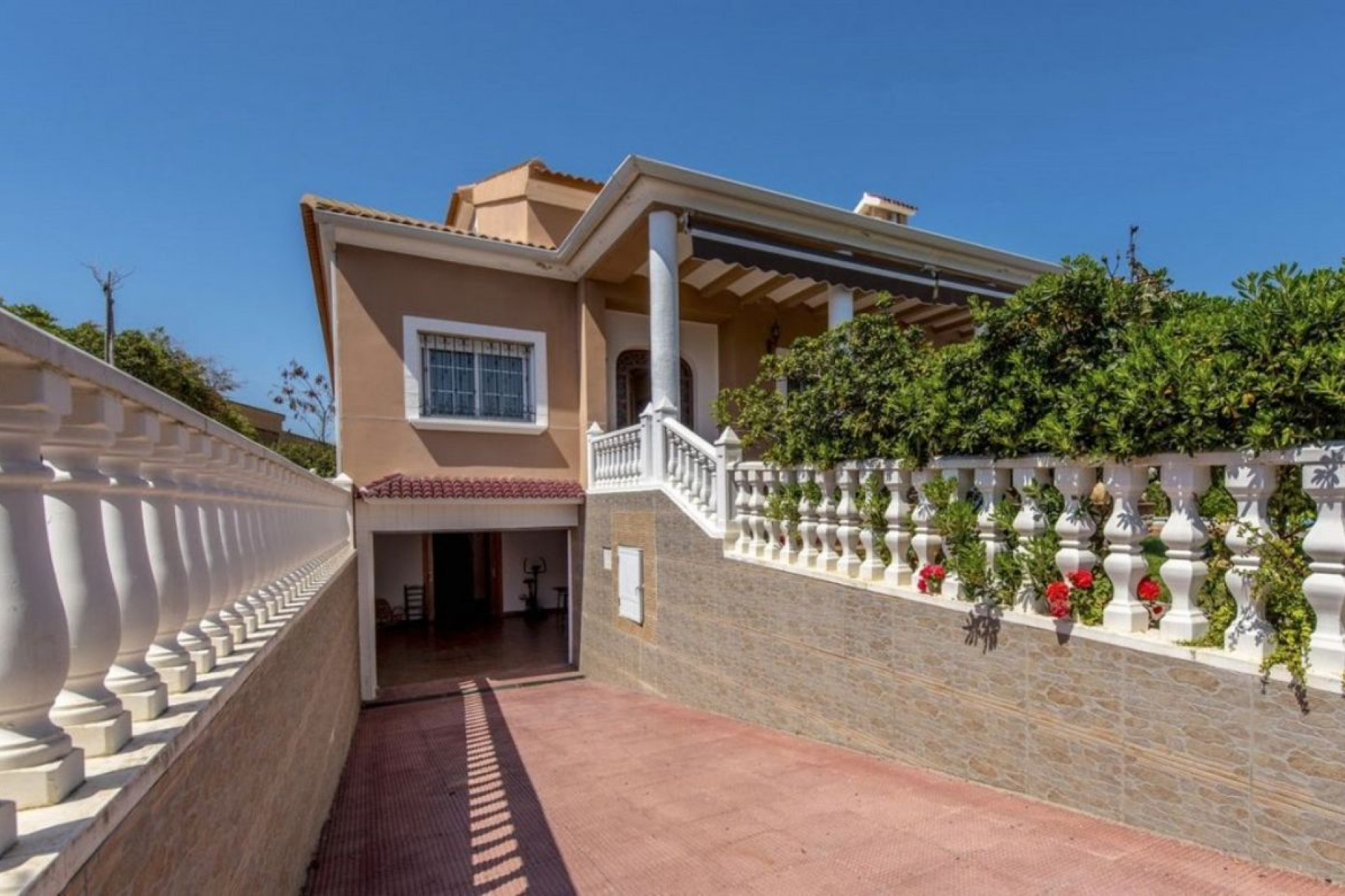 Reventa - Villa independiente - Torrevieja - La Mata
