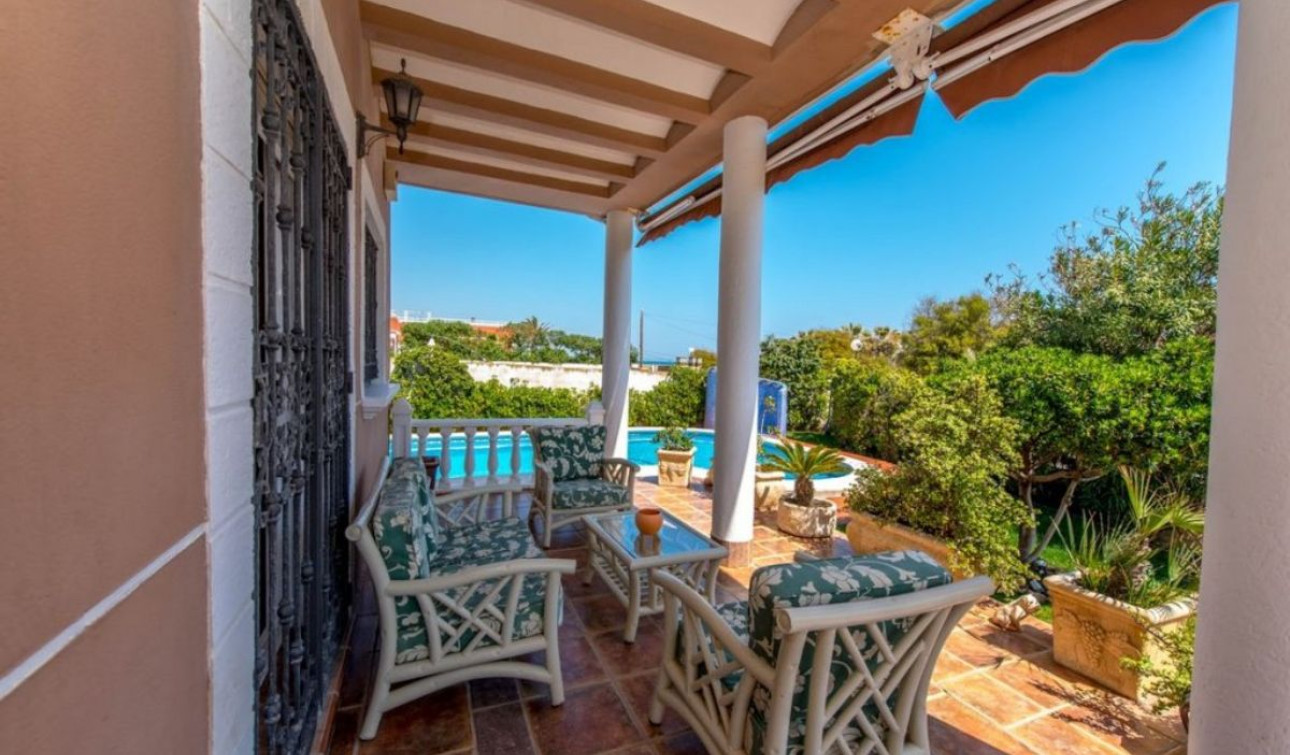 Reventa - Villa independiente - Torrevieja - La Mata
