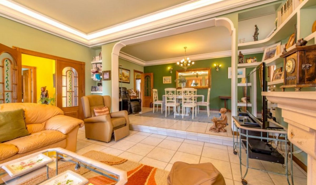 Reventa - Villa independiente - Torrevieja - La Mata
