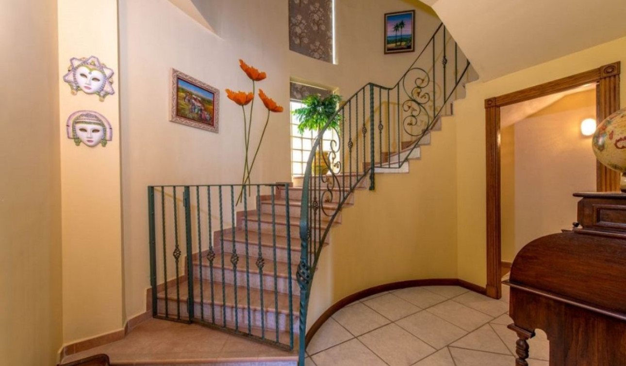 Reventa - Villa independiente - Torrevieja - La Mata
