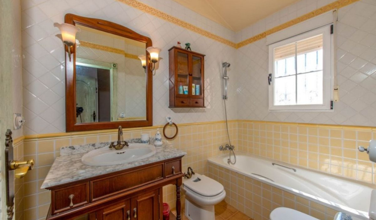Reventa - Villa independiente - Torrevieja - La Mata