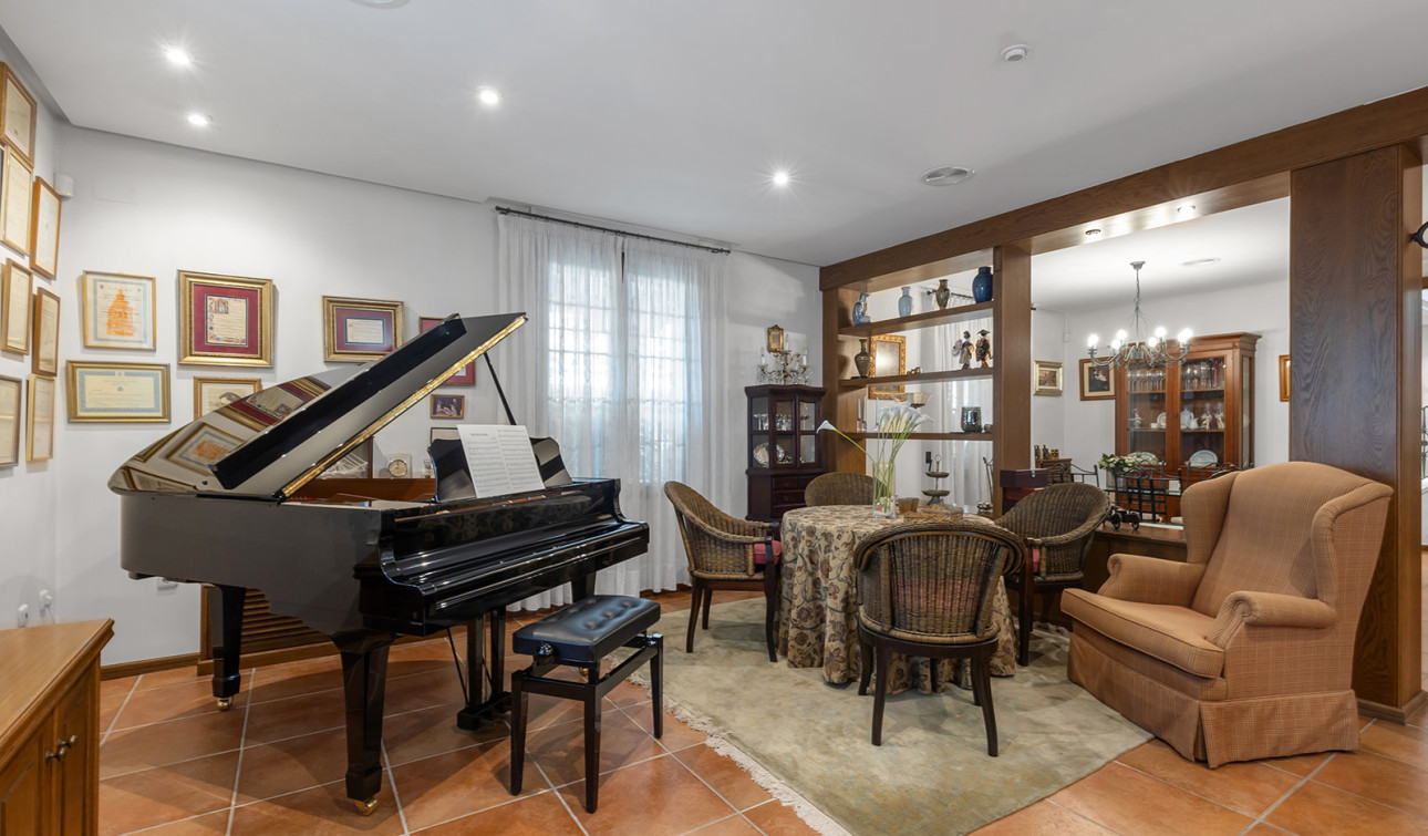 Reventa - Villa independiente - Torrevieja - La Veleta