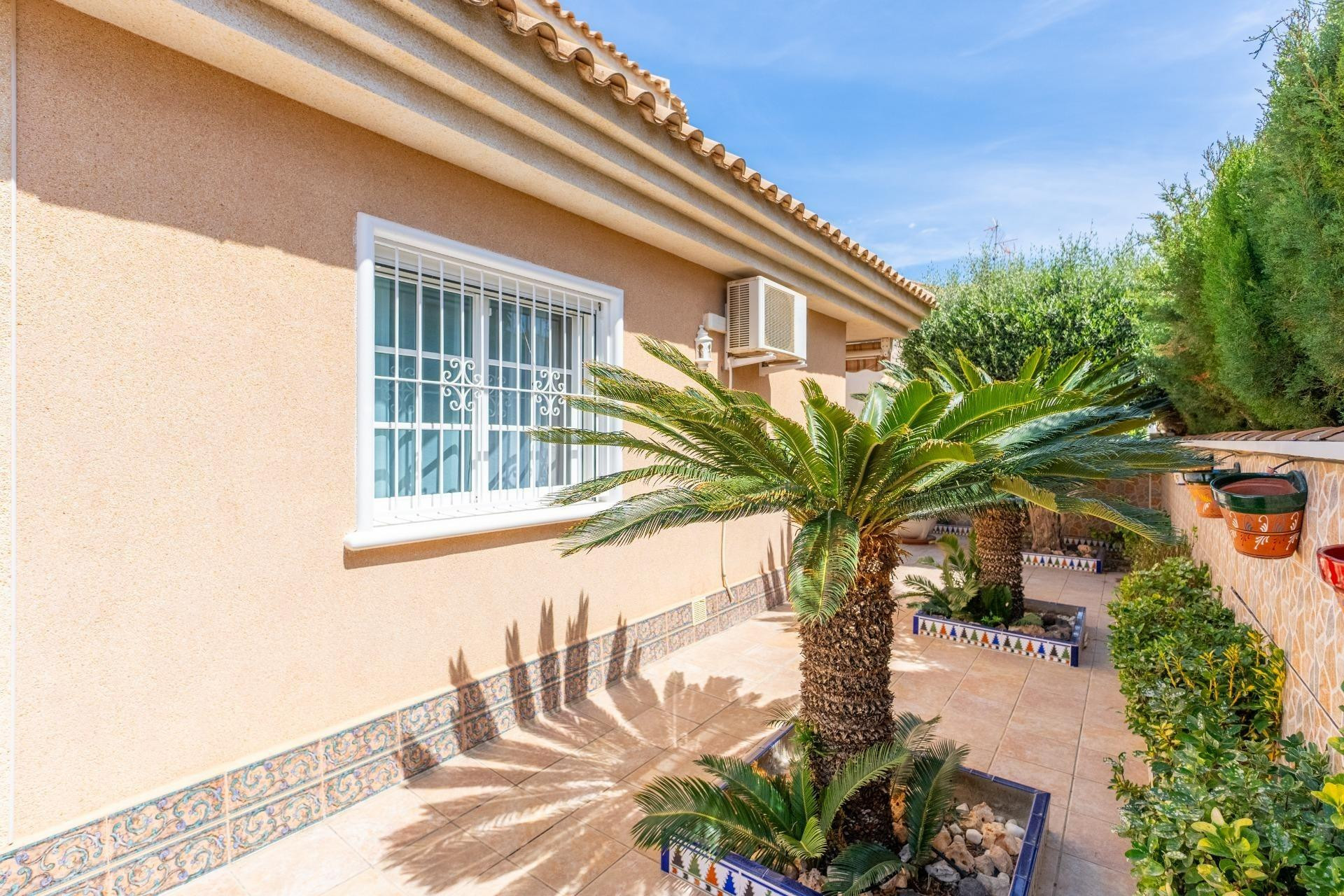 Reventa - Villa independiente - Torrevieja - Los Balcones - Los Altos del Edén