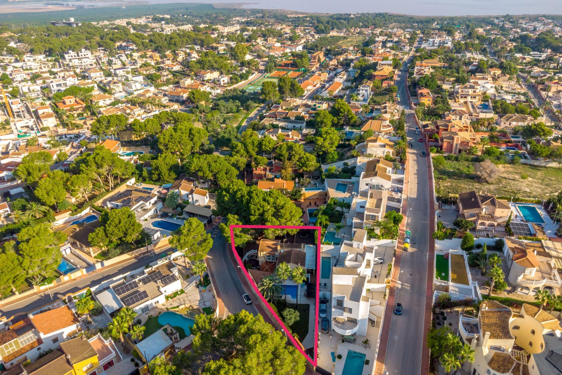 Reventa - Villa independiente - Torrevieja - Los balcones