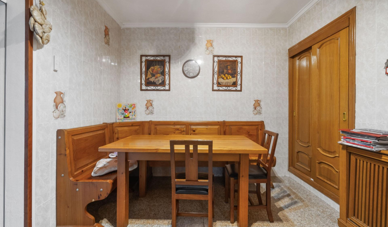 Reventa - Villa independiente - Torrevieja - Los balcones