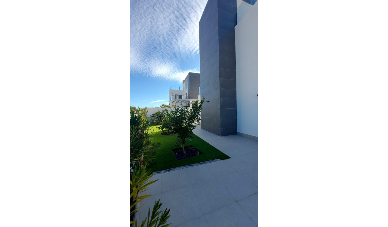 Reventa - Villa independiente - Torrevieja - Los Balcones