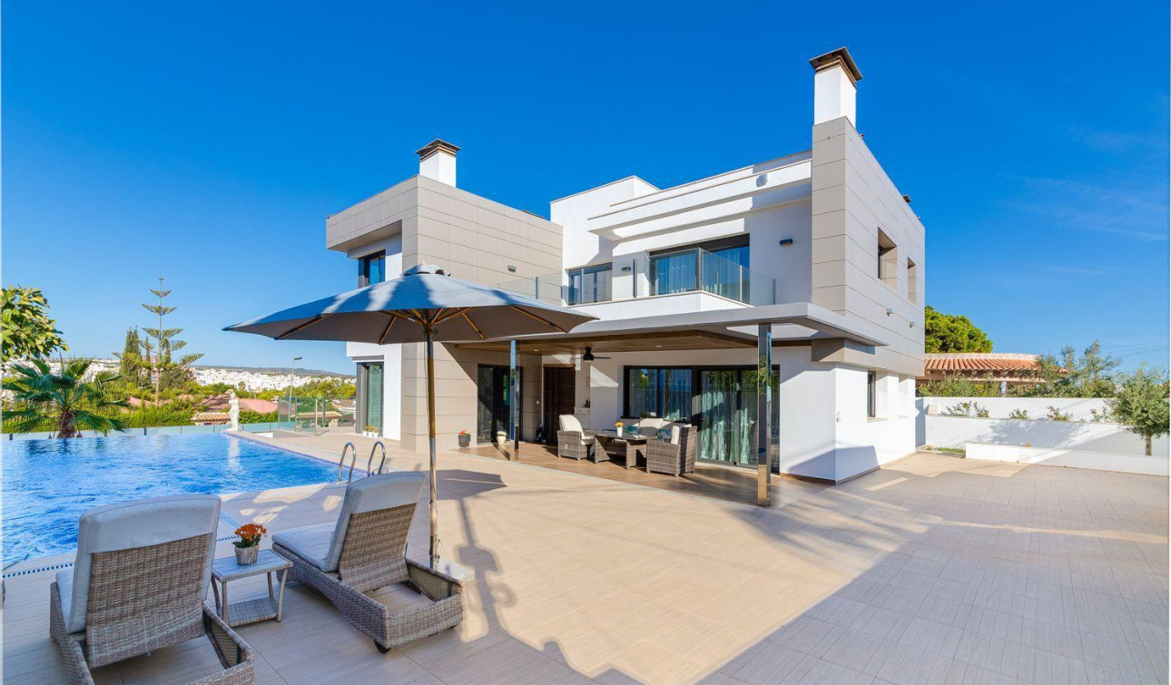 Reventa - Villa independiente - Torrevieja - Los Balcones