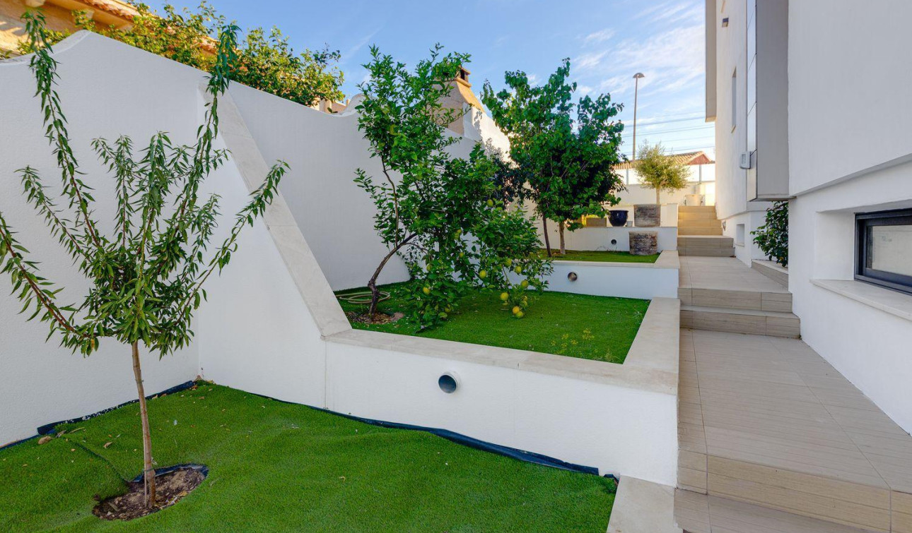 Reventa - Villa independiente - Torrevieja - Los Balcones