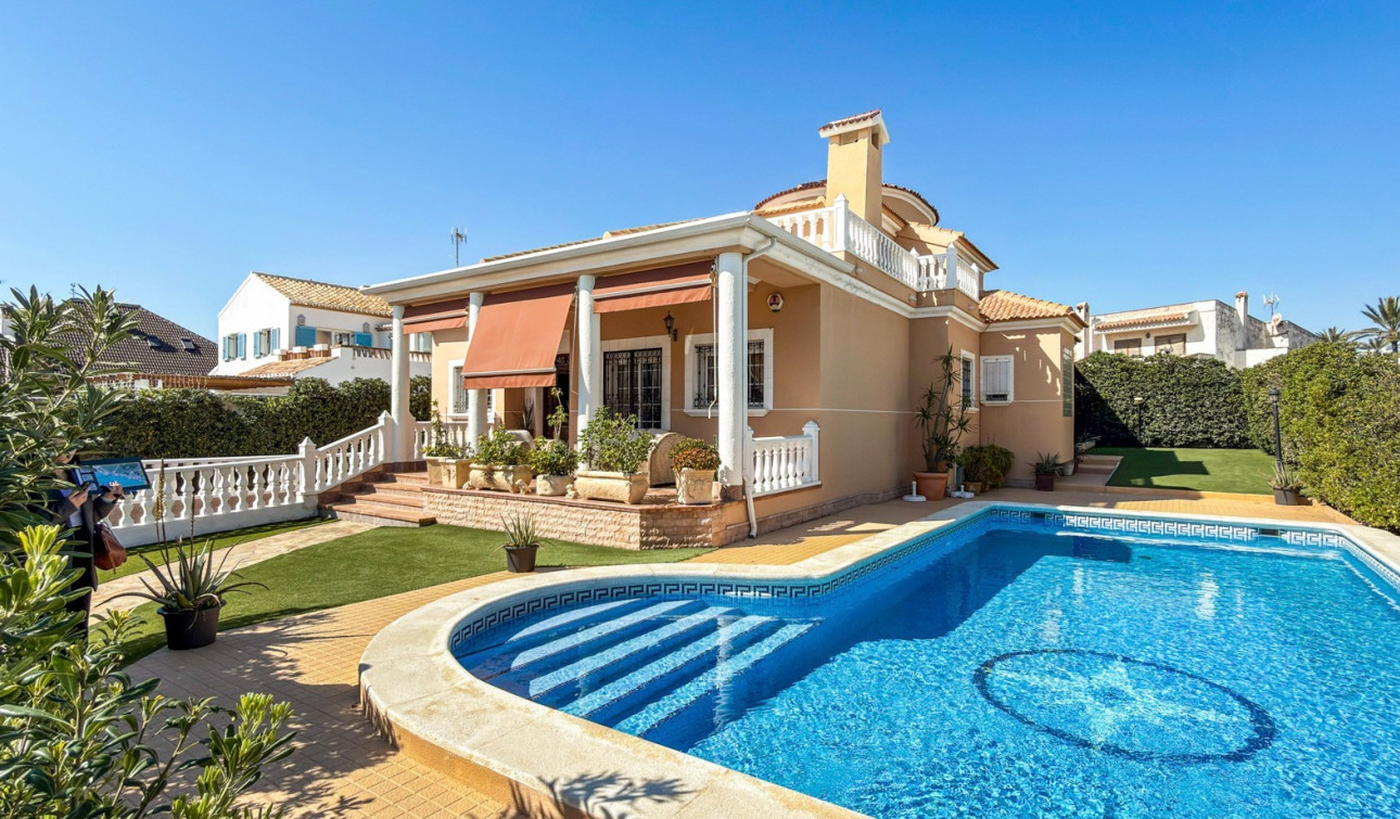Reventa - Villa independiente - Torrevieja - Torrelamata - La Mata