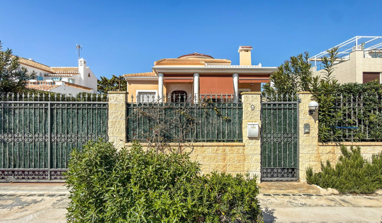 Reventa - Villa independiente - Torrevieja - Torrelamata - La Mata