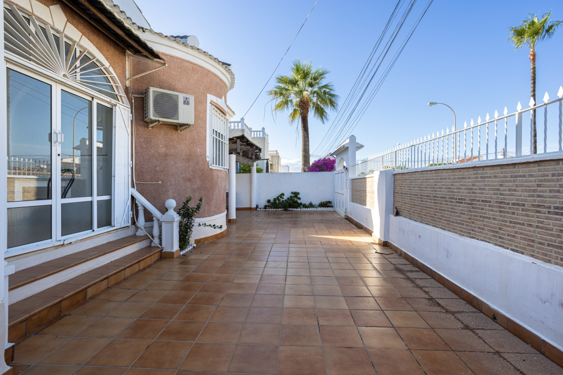 Reventa - Villa independiente - Torrevieja - Urbanización San Luis