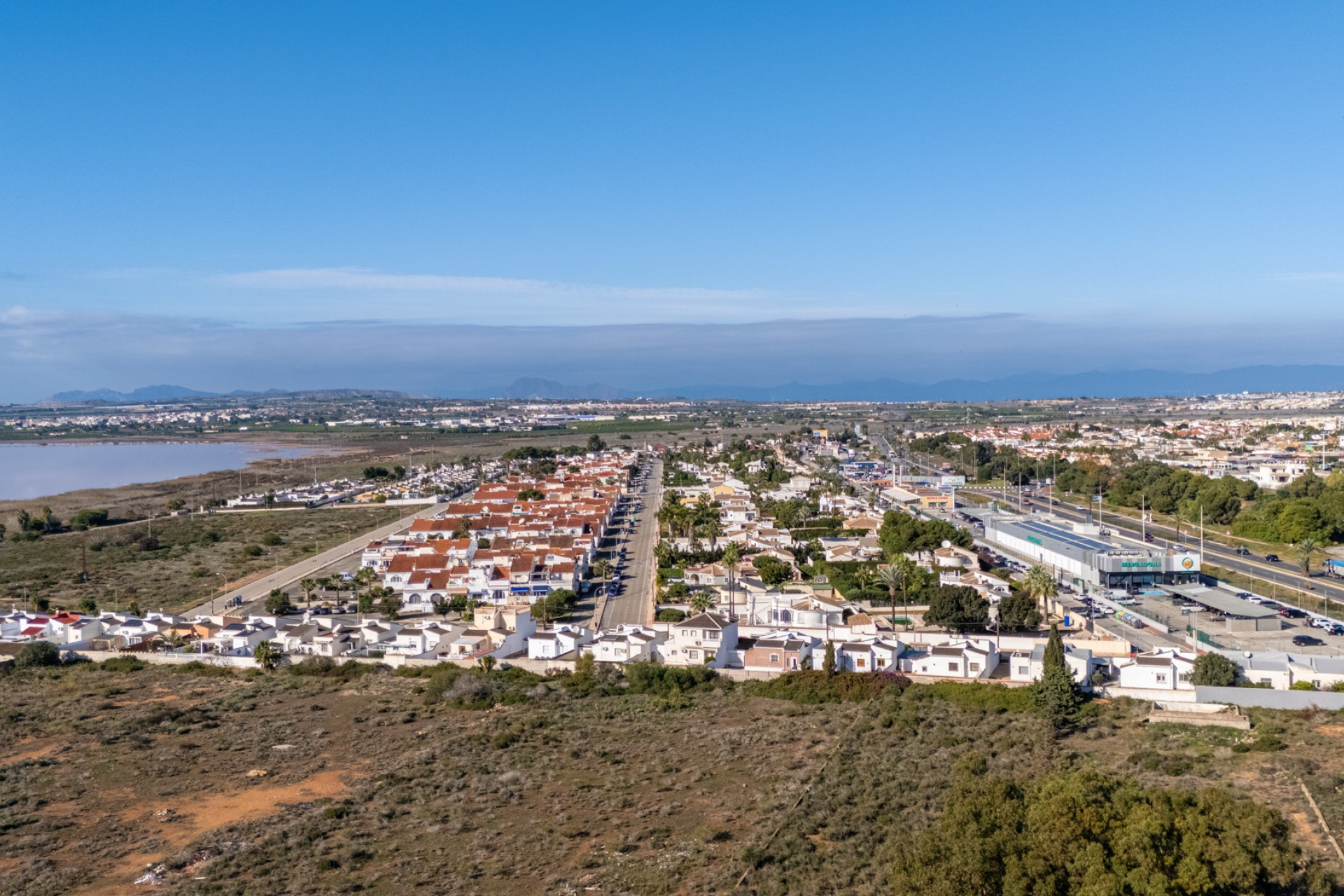 Reventa - Villa independiente - Torrevieja - Urbanización San Luis