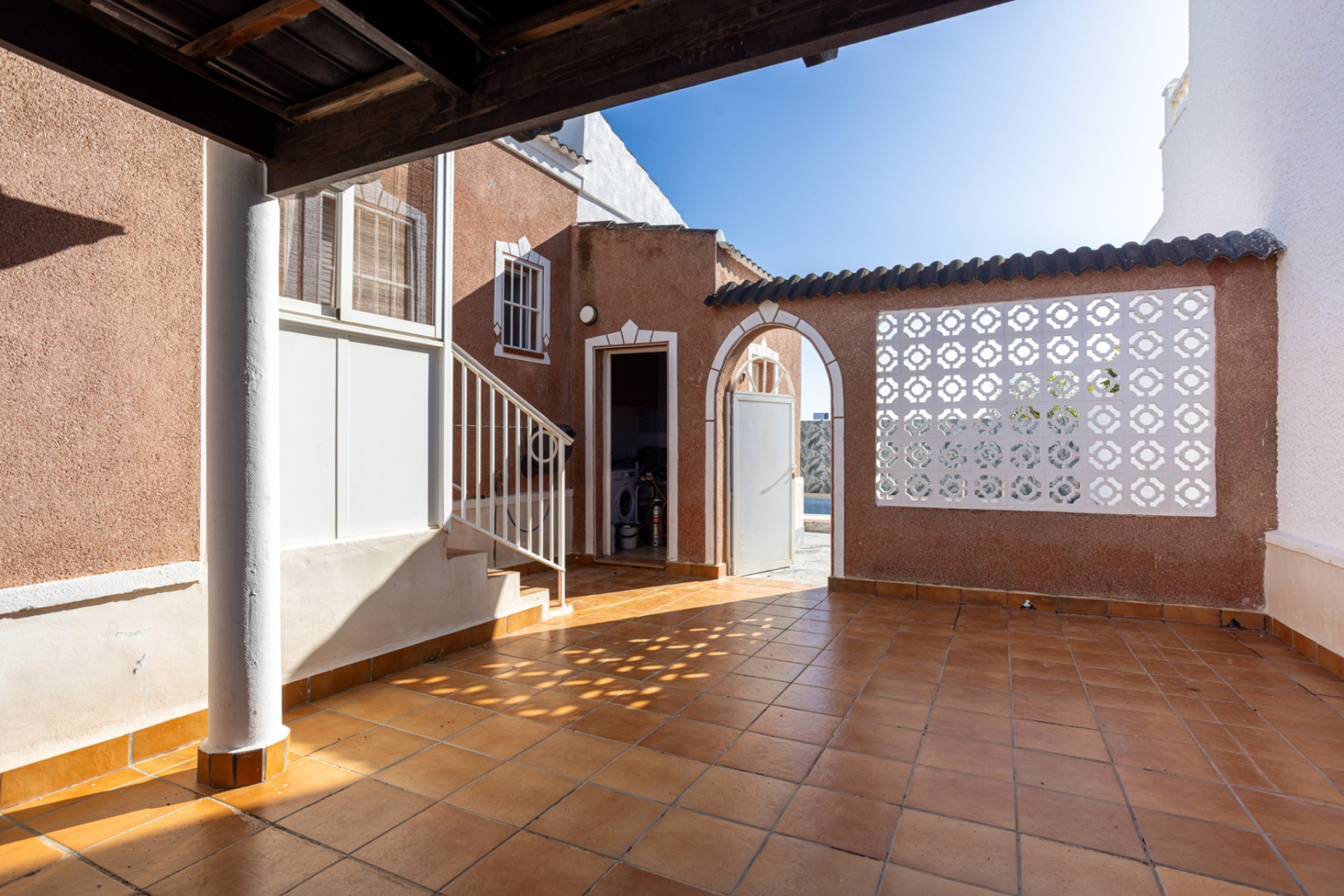 Reventa - Villa independiente - Torrevieja - Urbanización San Luis