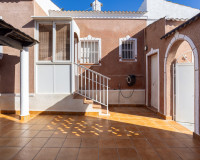 Reventa - Villa independiente - Torrevieja - Urbanización San Luis
