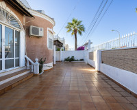 Reventa - Villa independiente - Torrevieja - Urbanización San Luis