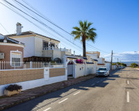 Reventa - Villa independiente - Torrevieja - Urbanización San Luis