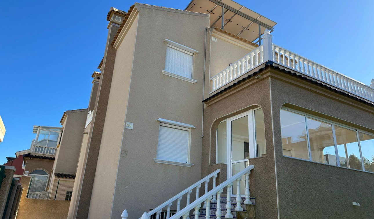 Reventa - Villa independiente - Torrevieja - VILLAMARTIN