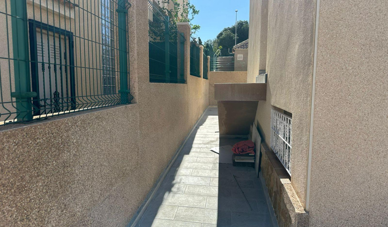 Reventa - Villa independiente - Torrevieja - VILLAMARTIN