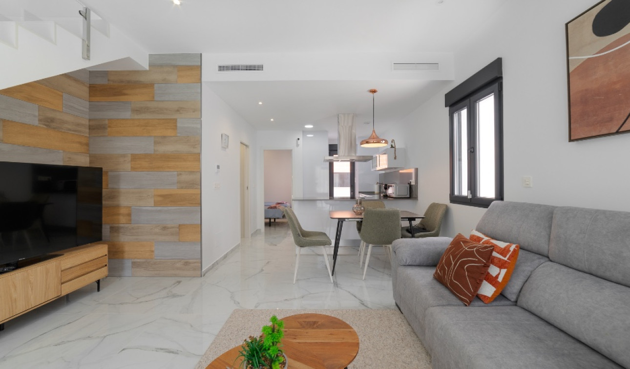 Reventa - Villa independiente - Torrevieja