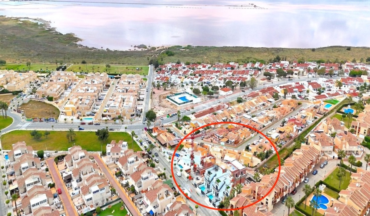 Reventa - Villa independiente - Torrevieja