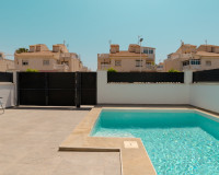 Reventa - Villa independiente - Torrevieja