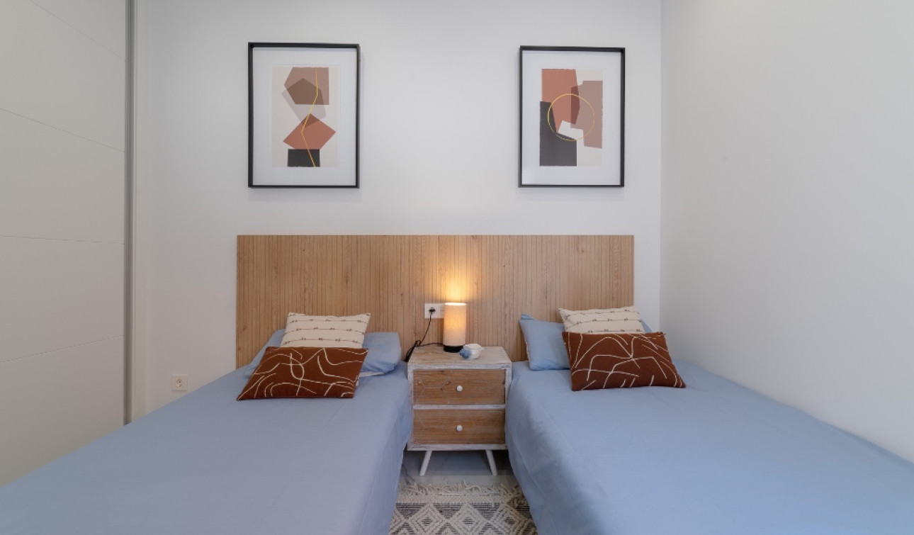 Reventa - Villa independiente - Torrevieja