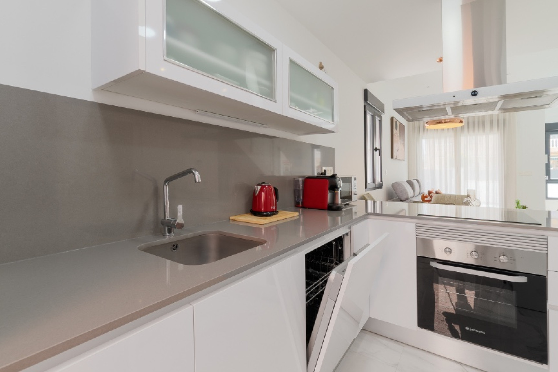 Reventa - Villa independiente - Torrevieja