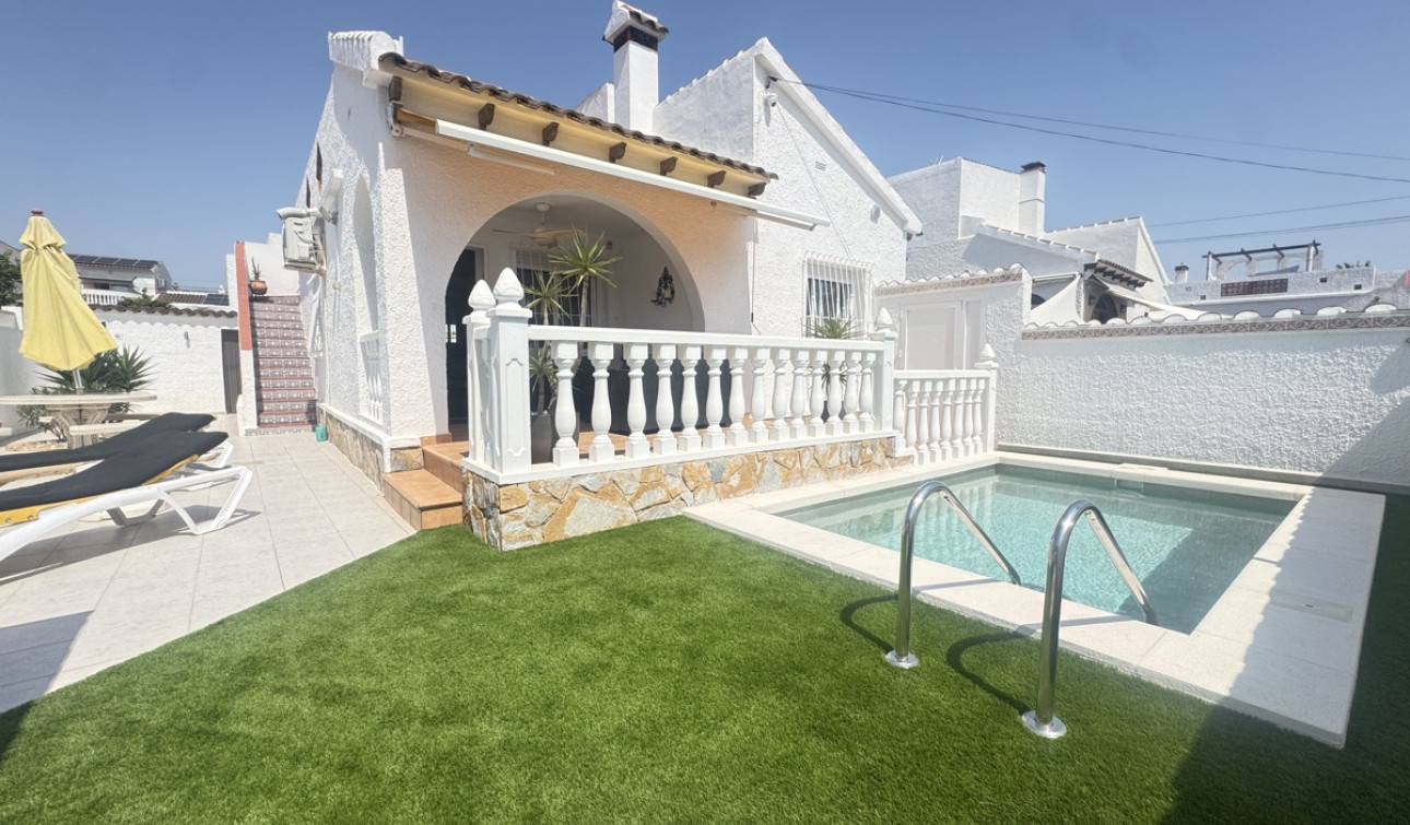 Reventa - Villa independiente - Villamartín - Eagles Nest